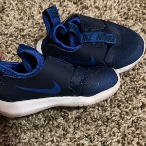 Toddler Size 6 Nikes